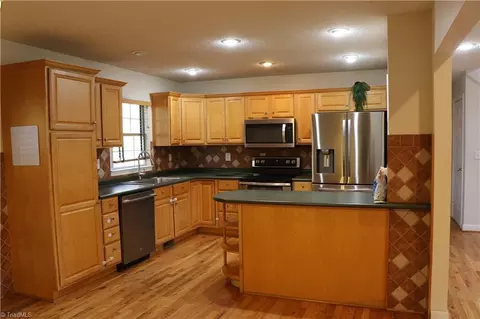 591 Vannoy Maxwell Rd, Purlear, NC 28665 photo 17