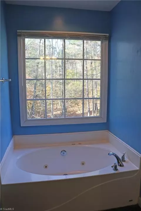 591 Vannoy Maxwell Rd, Purlear, NC 28665 photo 37