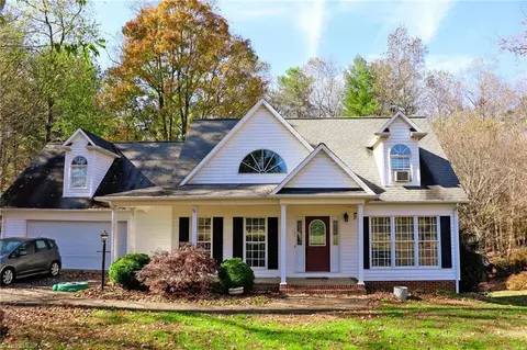 591 Vannoy Maxwell Rd, Purlear, NC 28665