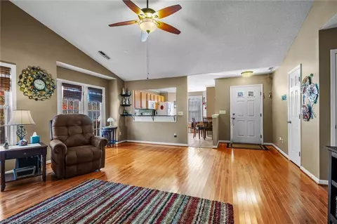 128 Willow Bend Dr, King, NC 27021 photo 5