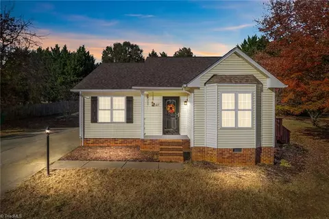 128 Willow Bend Dr, King, NC 27021