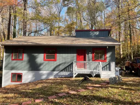 211 Barlow Cir, Winston Salem, NC 27105