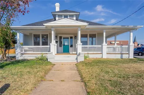 404 Harrison St W, Reidsville, NC 27320
