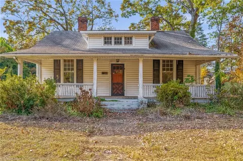 222 Burkewood Dr, Winston Salem, NC 27104