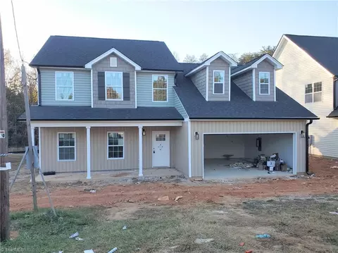5301 Ridgefall Rd, Greensboro, NC 27410