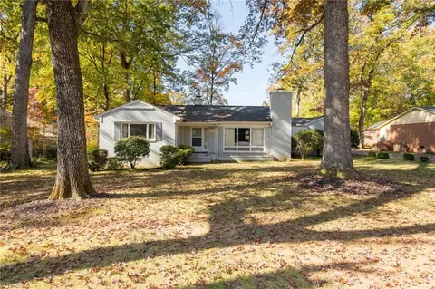 715 Lipscomb Rd, Greensboro, NC 27410