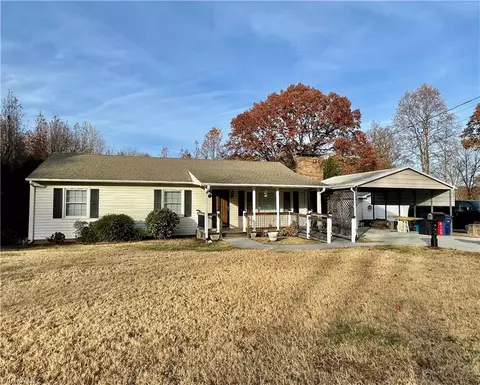 6129 Suits Rd, Archdale, NC 27263