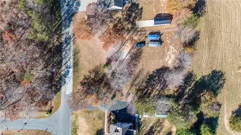 00 Tanglebrook Trl, Eden, NC 27288 photo 17