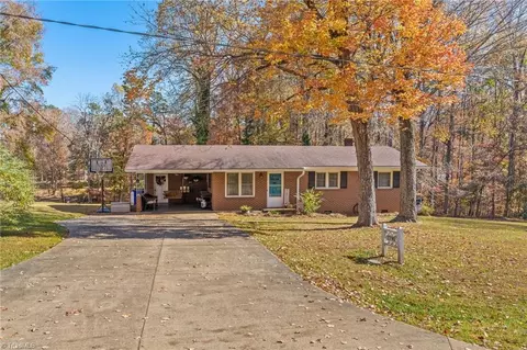 2790 Forest Dr, Randleman, NC 27317 photo 1