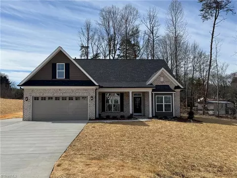 151 Owl Ln, Winston Salem, NC 27127