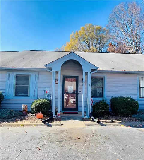 1657 Windsong Ct, Winston Salem, NC 27127