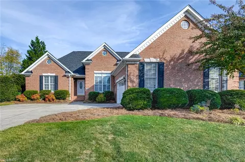 915 Reynolds Price Dr, Kernersville, NC 27284
