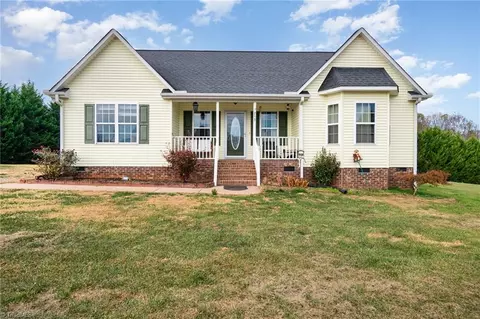 753 Wright Country Rd, Ramseur, NC 27316