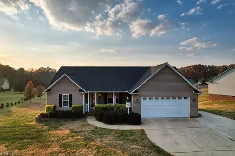 2269 N Fuller Mill Rd, Thomasville, NC 27360