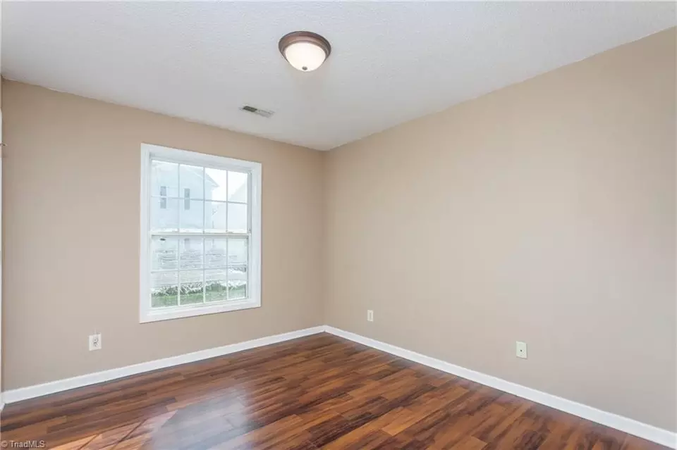  7143 Friendly Ave #G, Greensboro, NC 27410 photo 8