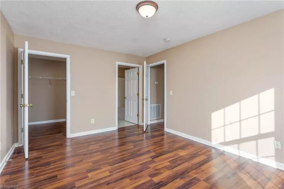  7143 Friendly Ave #G, Greensboro, NC 27410 photo 10
