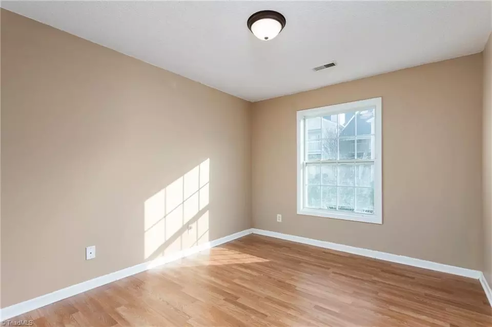  7143 Friendly Ave #G, Greensboro, NC 27410 photo 6