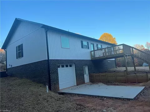 2143 Todd Dr, Trinity, NC 27370 photo 9