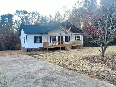 2143 Todd Dr, Trinity, NC 27370 photo 2