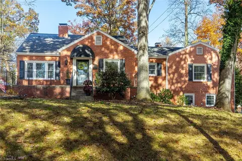612 Sunset Dr, High Point, NC 27262