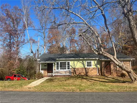153 Dusty Ln, Mount Airy, NC 27030