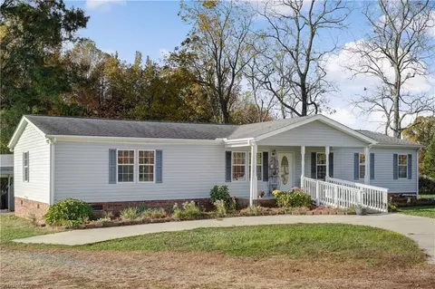 201 Teal Dr, Reidsville, NC 27320