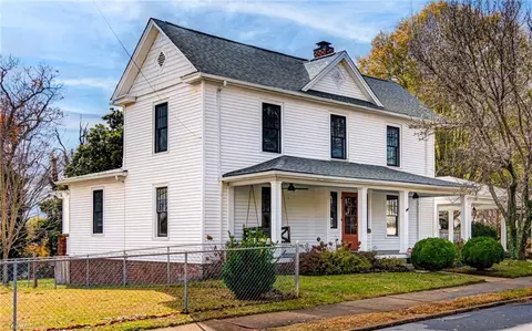44 Devonshire St, Winston Salem, NC 27127