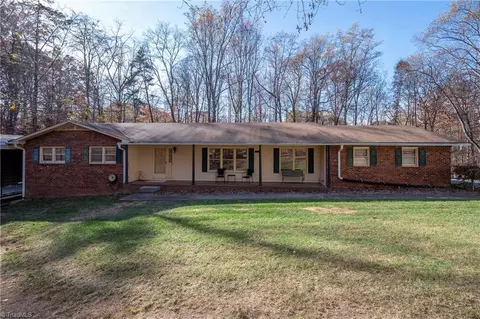 1728 Crater Ln, Yadkinville, NC 27055