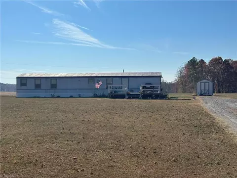 237 Bear Creek Church Rd, Mocksville, NC 27028