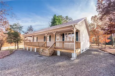 51 Kennington Ln, Statesville, NC 28625