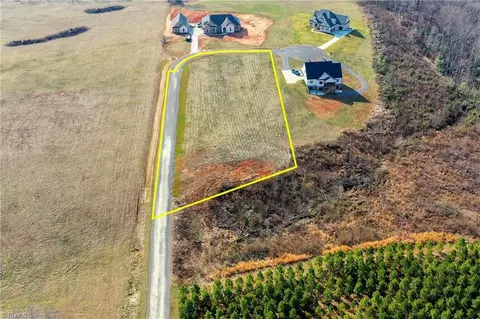 01 Cedar Crest Ct, East Bend, NC 27018