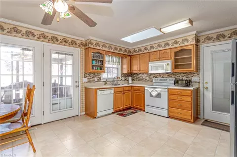 4170 Williamsburg Dr, Trinity, NC 27370 photo 9