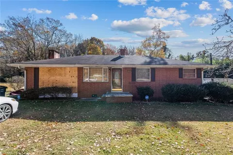 5606 Summit Ave, Browns Summit, NC 27214