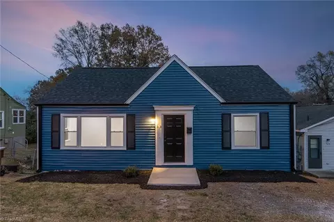 513 Lowdermilk St, Greensboro, NC 27406