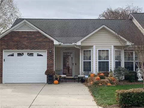 4329 Rocky Brook Ct, Greensboro, NC 27409