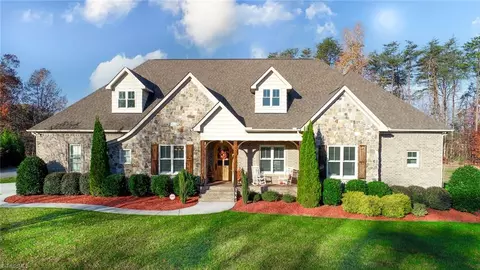 7709 Northern Estates Pt, Greensboro, NC 27455