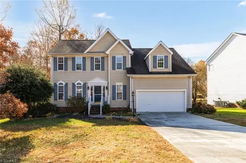 1525 Ballard Ct, Kernersville, NC 27284