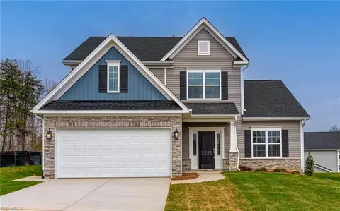 7257 Huntgate Dr, Kernersville, NC 27284