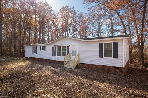 2443 Forest Park Dr, Asheboro, NC 27203