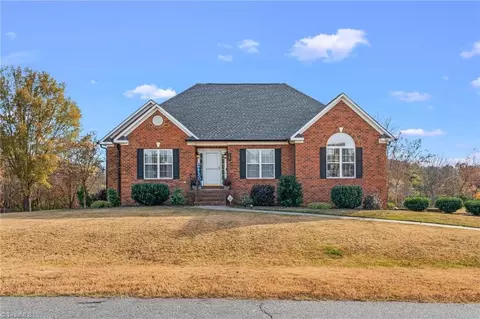 165 Transou Dr, Lexington, NC 27295