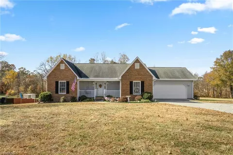 3577 Old Mountain Rd, Trinity, NC 27370