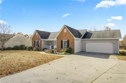 3577 Old Mountain Rd, Trinity, NC 27370 photo 2