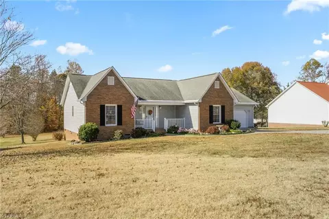 3577 Old Mountain Rd, Trinity, NC 27370 photo 3
