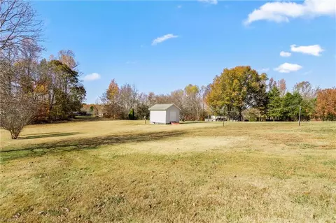 3577 Old Mountain Rd, Trinity, NC 27370 photo 28