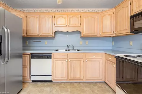 3577 Old Mountain Rd, Trinity, NC 27370 photo 9