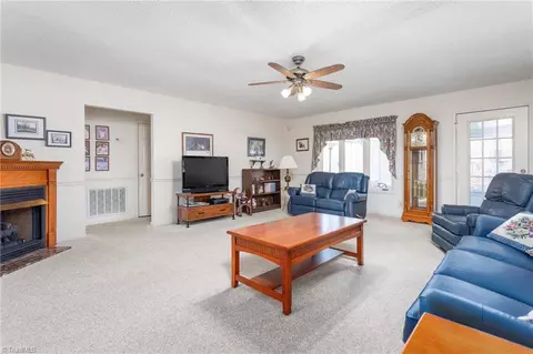 3577 Old Mountain Rd, Trinity, NC 27370 photo 6