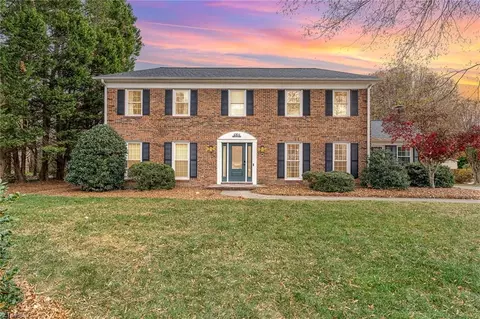 4304 Oak Hollow Dr, High Point, NC 27265