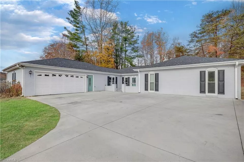 690 Sun Meadows Dr, Kernersville, NC 27284 31 Photos Movoto