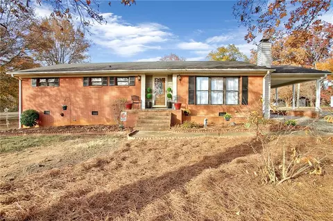429 Lake Leonard Rd, Lexington, NC 27295