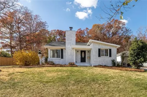 218 Moore St, Thomasville, NC 27360